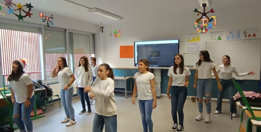 "SHOW ESPECIAL" REALIZADO POR EL ALUMNADO DE 1º DE LA ESO EN LA ASIGNATURA DE EUSKERA