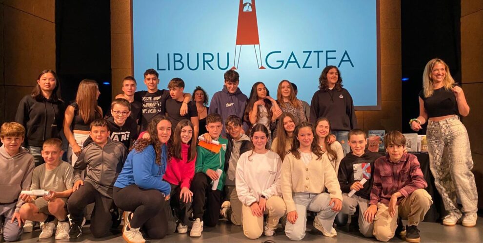 ABADIÑO BHIKO DBH 1EKO IKASLEAK LIBURU GAZTEA BOOKTRAILER-LEHIAKETAKO IRABAZLE