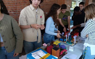 TEKNOLOGIAKO IKASLEEN PROIEKTUEN AURKEZPENA